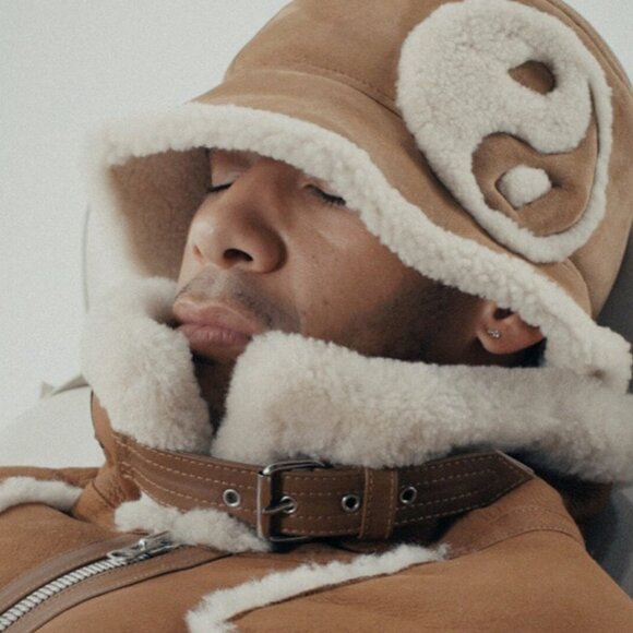 New Ugg x Palace Shearling Bucket Hat - Picture 6 of 7